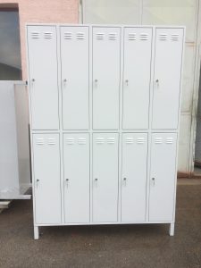 garderobni ormar bijeli