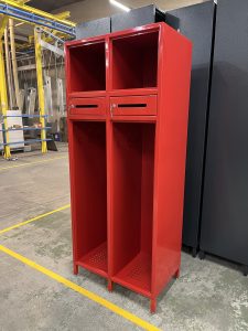 garderobni ormar crveni 2